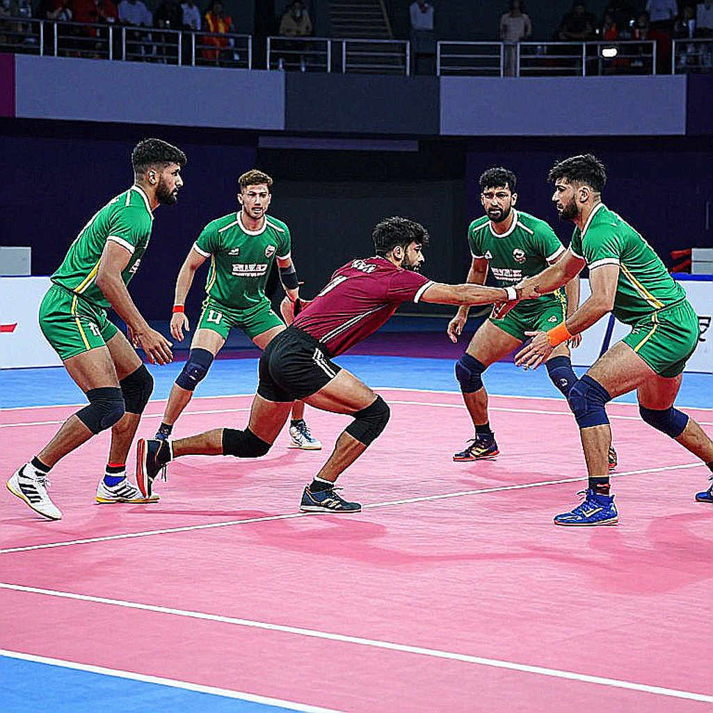 কাবাড্ডির ঘাটতি রেইডে নয়, ট্রাইবিউনে
