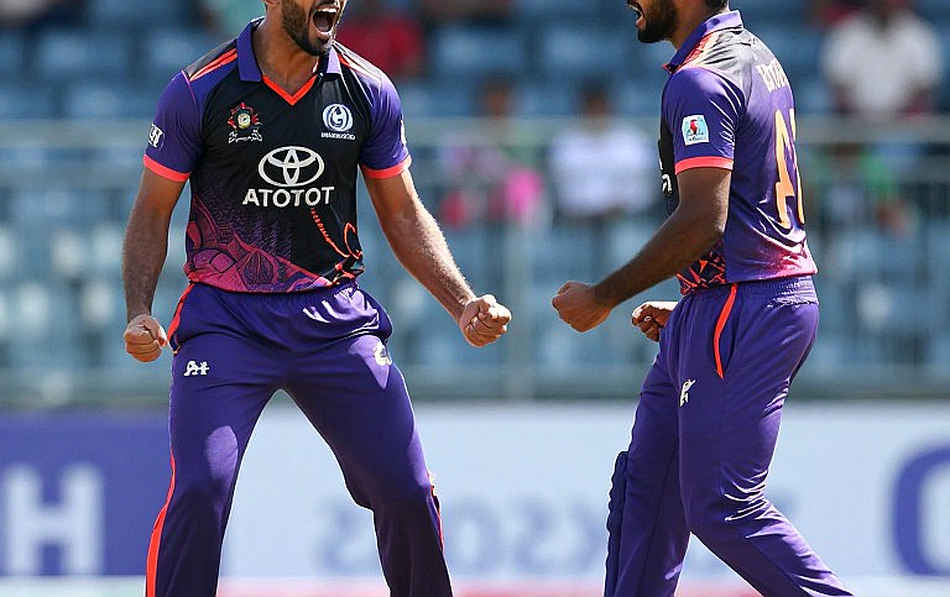 ছয় ওভারের আইন: ওয়েলিংটনে ১১৮ রানের পাওয়ারপ্লে যেভাবে ১৯৯ রানের তাড়াকে এক ফেজে সীমাবদ্ধ করে দিল
