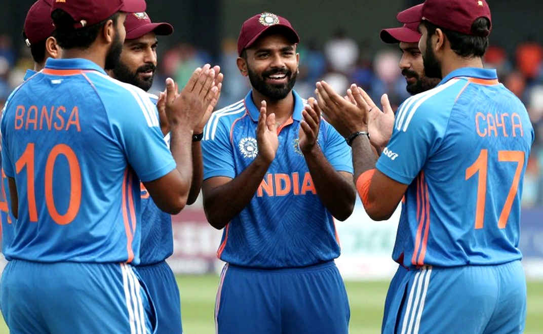 ২২৫ রানে থেমেও নিউজিল্যান্ড হারল কেন: হ্যাগলি ওভালের স্কোরকার্ড যে তিনটি সংখ্যা লুকিয়ে রাখে